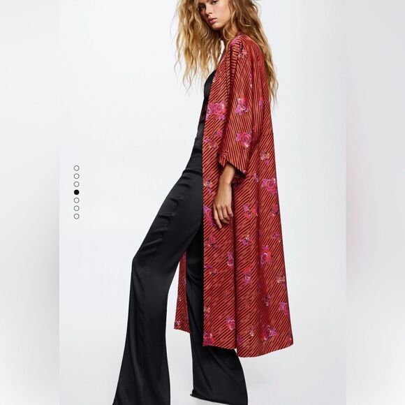 NEW w tags. Flower Kaftan - Picture 2 of 5